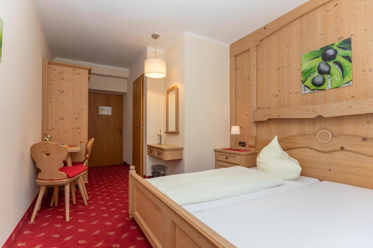 Hotel Garni Elisabeth Zell am Ziller Kültér fotó