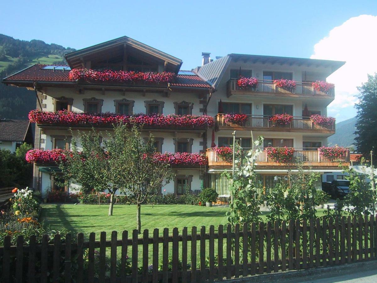 Hotel Garni Elisabeth Zell am Ziller Kültér fotó