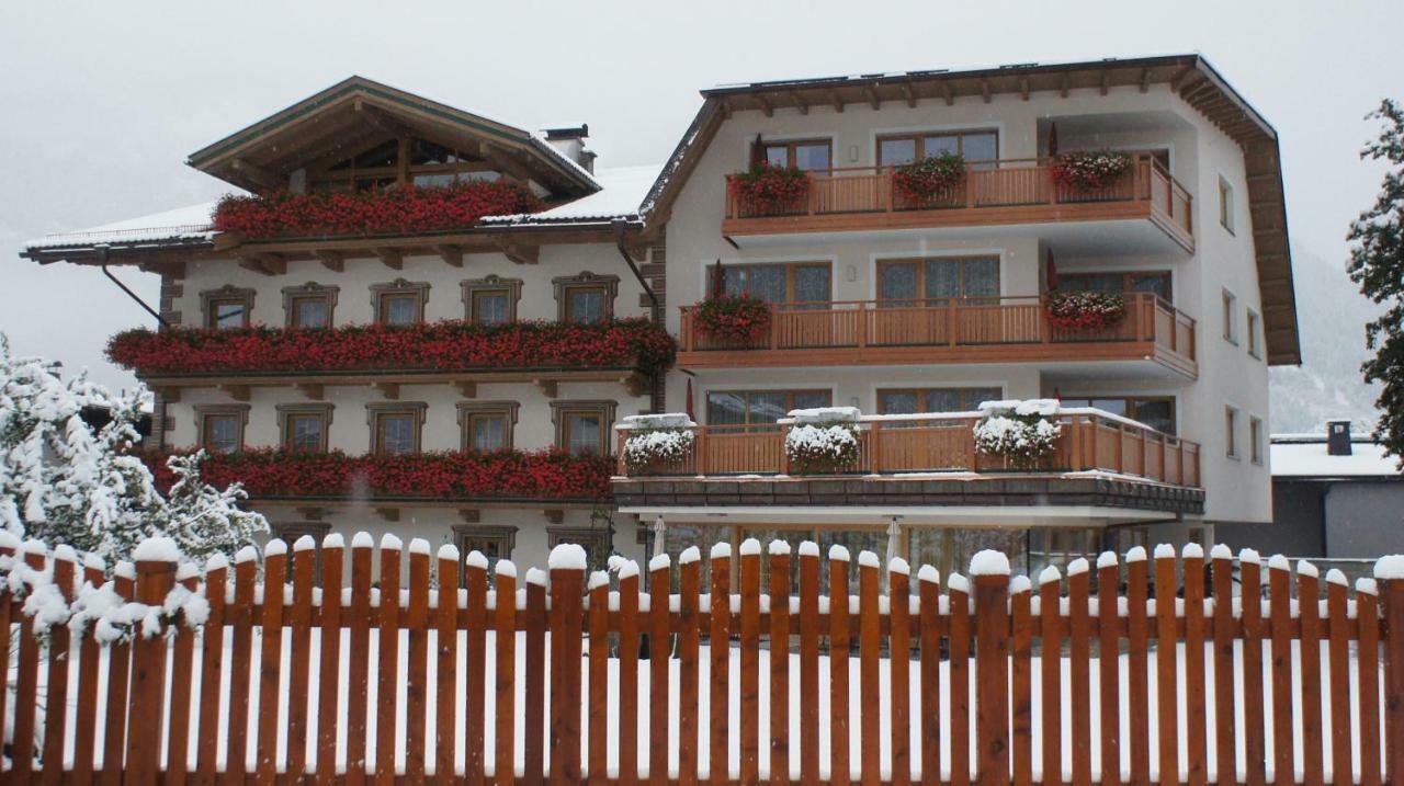 Hotel Garni Elisabeth Zell am Ziller Kültér fotó
