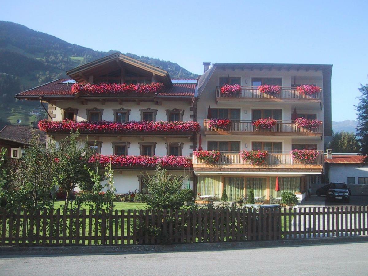 Hotel Garni Elisabeth Zell am Ziller Kültér fotó